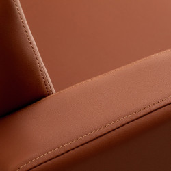 Kirpyklinė kėdė Gabbiano Elda ruda–juoda