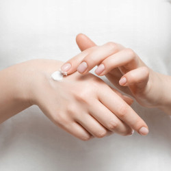 Arkada's tepalas (kremas) skilinėjančiai ir pažeistai odai