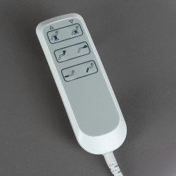 Intuityvus ir tylus elektrinis valdymas – keiskite krėslo pozicijas akimirksniu, nesutrikdydami procedūros eigos