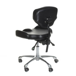 Ergonomiškai išformuota sėdynė – optimalus svorio paskirstymas, mažesnė apkrova dubeniui ir komfortas visos darbo dienos metu