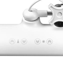 Elegante LED lempa su stovu grožio salonams